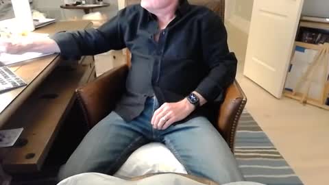 Snapshot of skr235 chatting on 02.27.25 skr235 online show from 02.27.25