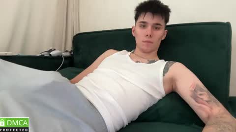 Snapshot of sky_hexx chatting on 07.27.26 Roby online show from 07.27.26