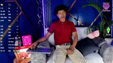 Snapshot of sky_walkerss chatting on 05.17.26 sky_walkerss online show from 05.17.26