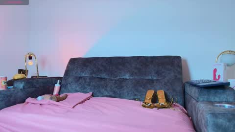 skye moore online show from 09.13.25