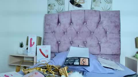 skye moore online show from 10.09.25