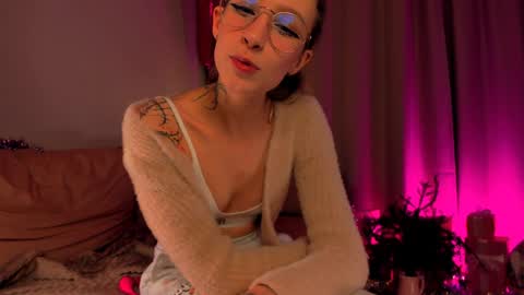 Snapshot of skyewavy chatting on 01.11.25    online show from 01.11.25