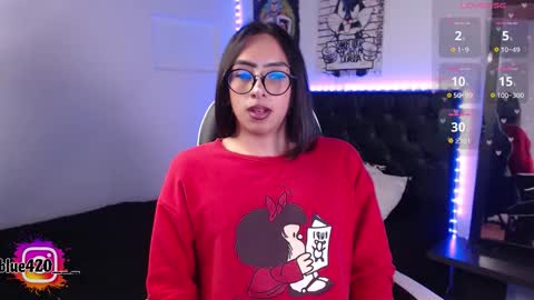 Snapshot of skyler__blue4 chatting on 10.12.25 blue online show from 10.12.25