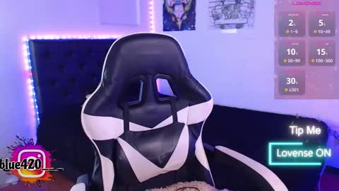 blue online show from 11.26.25