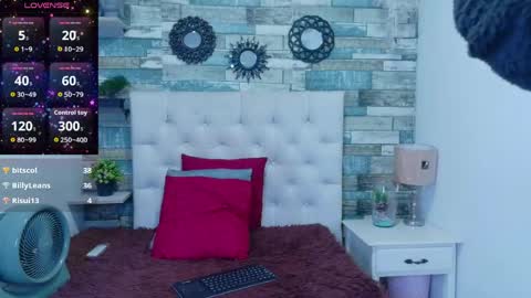 Snapshot of skyler_naomi chatting on 05.13.26 skyler_naomi online show from 05.13.26