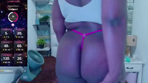 Snapshot of skyler_naomi chatting on 05.20.26 skyler_naomi online show from 05.20.26