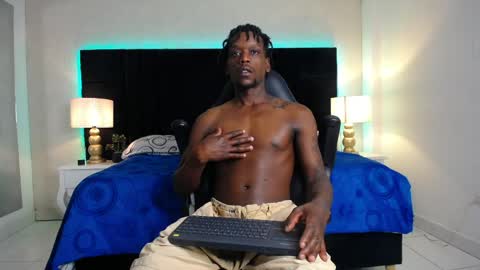 Snapshot of skylerbigxxx chatting on 04.30.26 SKYLERBIGXXX online show from 04.30.26