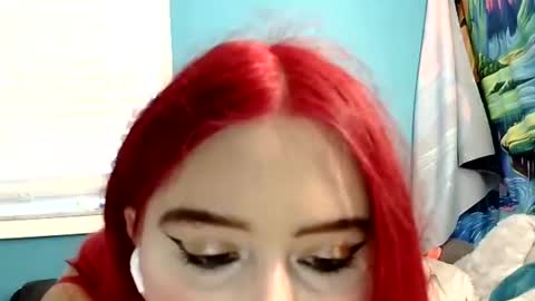 Snapshot of skylerrayy chatting on 11.12.25 skylerrayy online show from 11.12.25