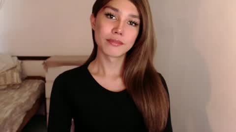 Snapshot of skyllerkent chatting on 06.19.26 Sky online show from 06.19.26