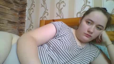 skyressie333 online show from 02.16.26