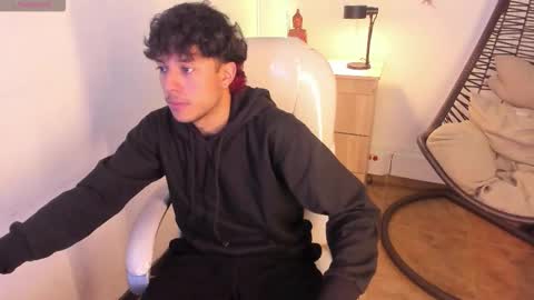 Snapshot of slasher_x chatting on 01.05.26 slasher_x online show from 01.05.26