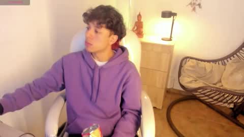 Snapshot of slasher_x chatting on 01.06.26 slasher_x online show from 01.06.26