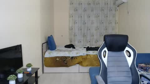 Snapshot of slavaxxx777 chatting on 05.13.26 Slava GAY. PVT OPEN. online show from 05.13.26