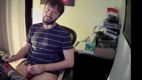 Snapshot of slave2pussy chatting on 12.16.24 slave2pussy online show from 12.16.24