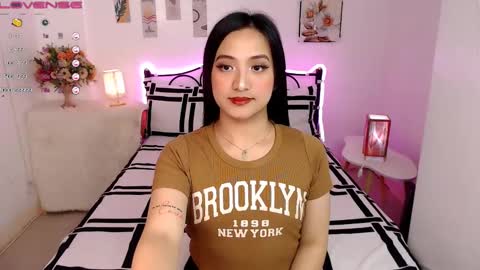 Queen Cyrine online show from 02.05.25