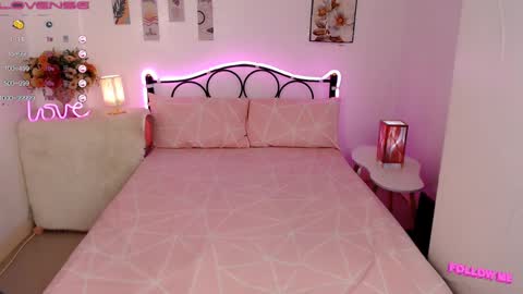 Queen Cyrine online show from 02.26.25