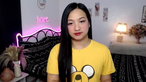 Queen Cyrine online show from 09.23.25