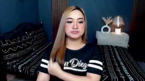 Queen Cyrine online show from 07.21.26