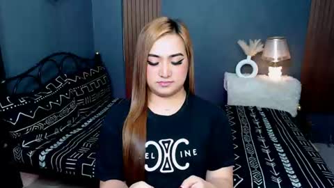 Queen Cyrine online show from 07.23.26