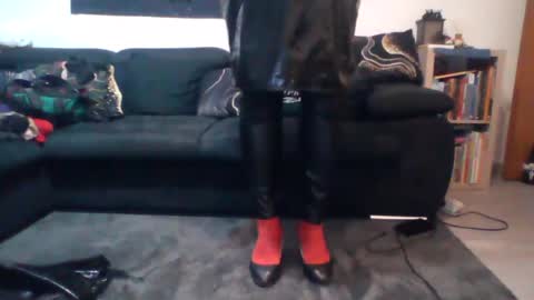 Snapshot of slaveforgodess chatting on 07.23.26 slaveforgodess online show from 07.23.26