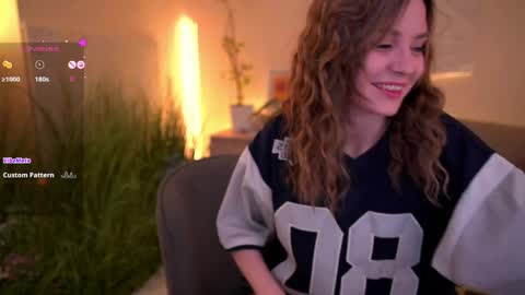 Snapshot of slickmewet chatting on 06.04.26 Elise 165cm 50kg online show from 06.04.26