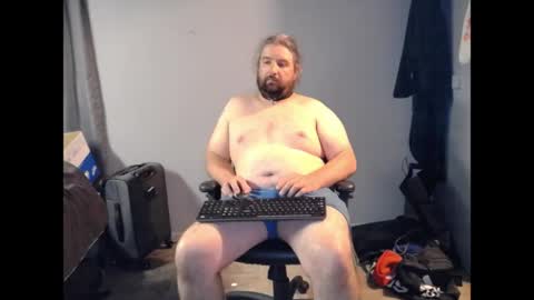 Snapshot of slimdizzy64 chatting on 06.08.26 slave drew or slut online show from 06.08.26