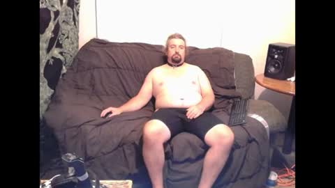 Snapshot of slimdizzy64 chatting on 08.02.26 slave drew or slut online show from 08.02.26