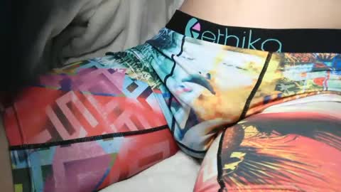 Snapshot of slimhungyvng chatting on 06.29.26 slimhungyvng online show from 06.29.26