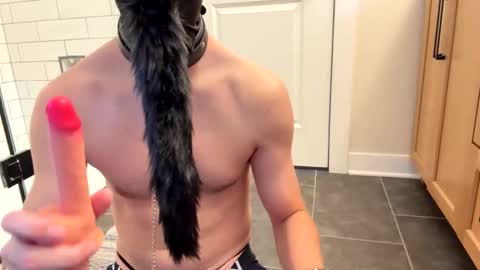 Snapshot of slimpickens44 chatting on 11.12.25 slimpickens44 online show from 11.12.25