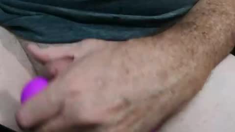 Snapshot of slimsunny chatting on 11.25.25 slimsunny online show from 11.25.25