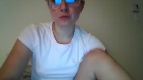 Snapshot of slupowskibabexo chatting on 07.27.26 alicjateenpolish online show from 07.27.26