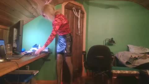 slutjennifertransxx online show from 10.31.25