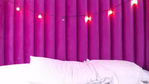 Snapshot of slutlittlecamila chatting on 01.08.25 CAMILA  online show from 01.08.25