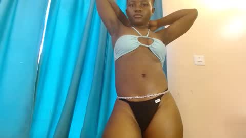 Snapshot of slutty_charmz chatting on 09.15.25 Bree online show from 09.15.25