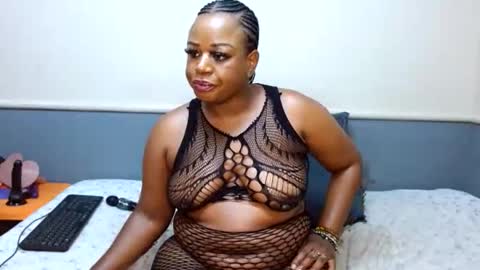 Snapshot of sluttyangelxxxx chatting on 05.28.26 sluttyangelxxxx online show from 05.28.26