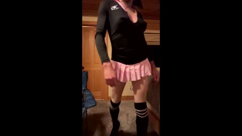 Snapshot of sluttykelsey chatting on 12.16.25 Your fav slut online show from 12.16.25