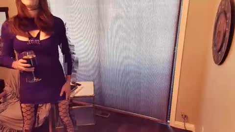 Snapshot of sluttykelsey chatting on 05.19.26 Your fav slut online show from 05.19.26