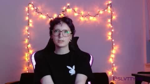 Snapshot of slvttysie chatting on 11.13.25 Sierra online show from 11.13.25