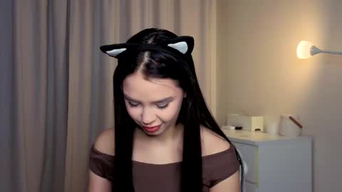 Snapshot of slyshypie chatting on 01.17.26 Lily online show from 01.17.26