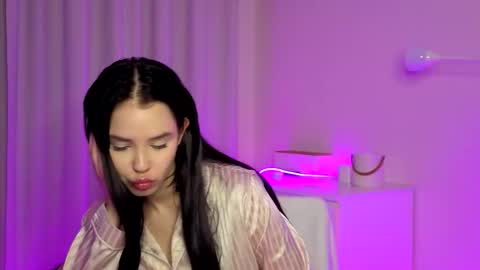 Snapshot of slyshypie chatting on 01.31.26 Lily online show from 01.31.26