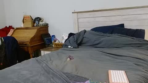 Snapshot of slytherinmylf23 chatting on 02.09.25 Rachel Lawrence online show from 02.09.25