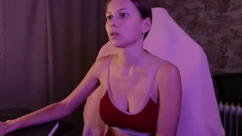 Emma online show from 11.21.25