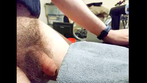Small Hairy Uncut online show from 04.27.26
