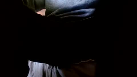 Snapshot of smallmalelass chatting on 01.01.25 smallmalelass online show from 01.01.25