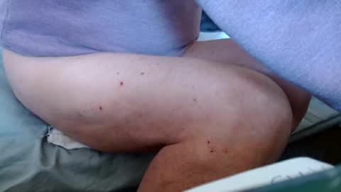 Snapshot of smallmalelass chatting on 02.25.25 smallmalelass online show from 02.25.25