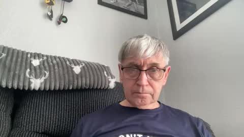 SmallSi online show from 04.22.26