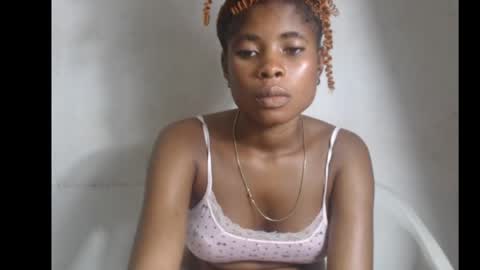 Snapshot of smallsluty chatting on 05.29.26 smallsluty online show from 05.29.26