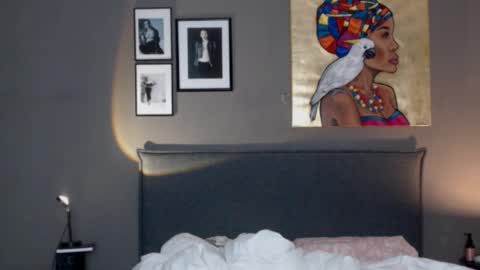 Snapshot of smalltittsbigsoul chatting on 02.25.26 Anna no bbbbybybbabebyy just Anna. And dont call me mom please. online show from 02.25.26