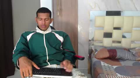 Snapshot of smiith_gonzalez chatting on 07.23.26 SMITH online show from 07.23.26