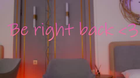 Snapshot of smiley_mia_ chatting on 02.04.25 Mia online show from 02.04.25